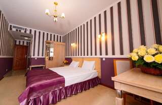 Отель О Азамат Нур-Султан Стандартный двухместный номер с 1 кроватью-1